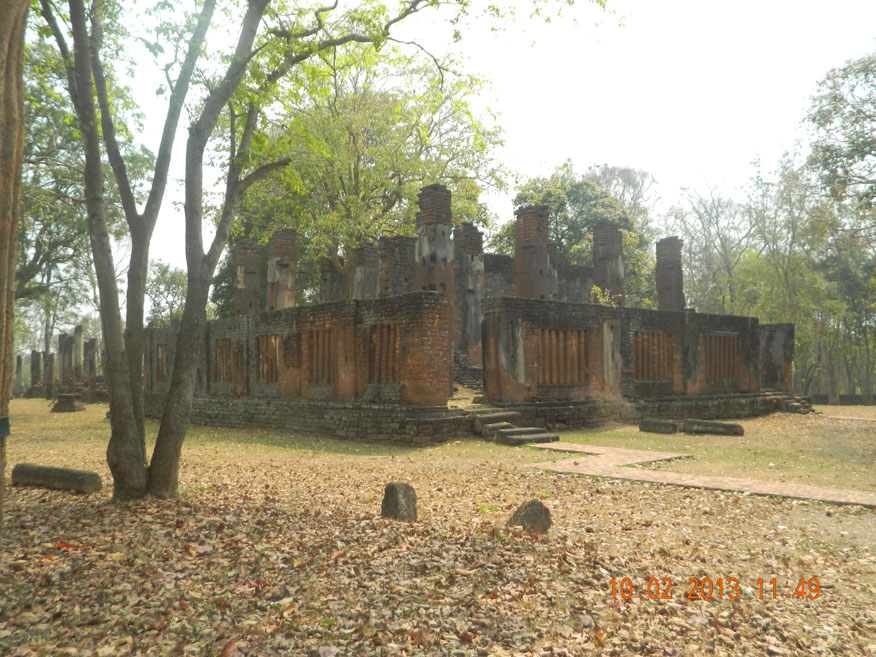 The ruins at Wat Phra Non, Kampheang Historical Park