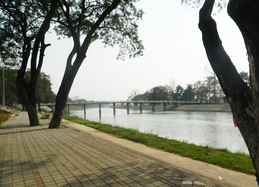 View of the Ping River at Kampheang Phet