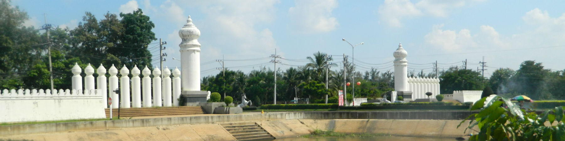 Suphanburi City Gate