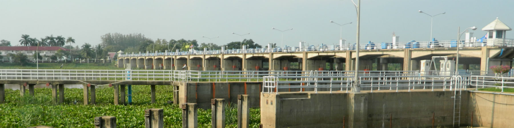 Chao Phraya Dam, Sapphaya District, Chainat Province