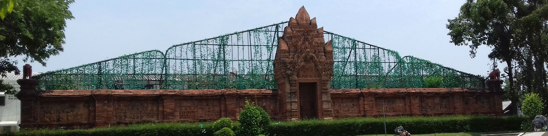 Phra Nang Chamathewi Monument, Lamphun