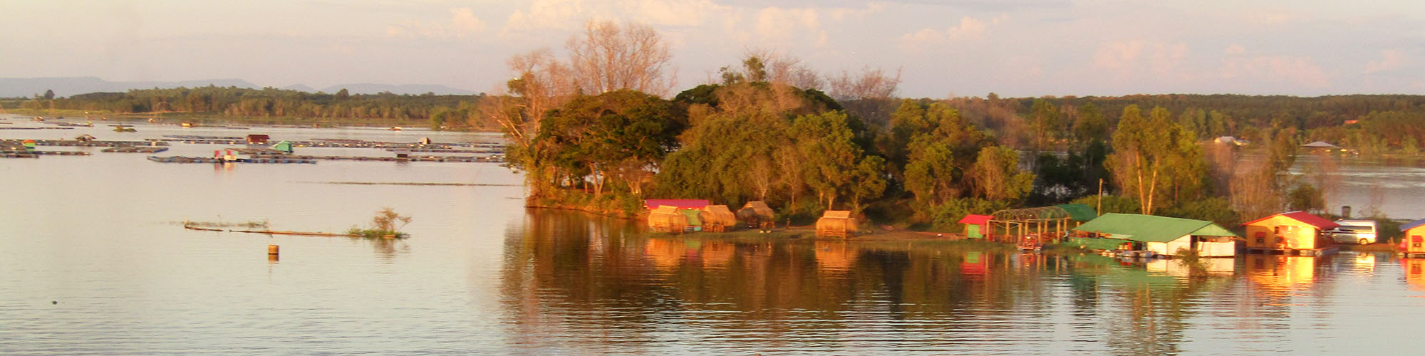 Lam Pao Reservoir at Sunset, Sahatsakhan District, Kalasin Province